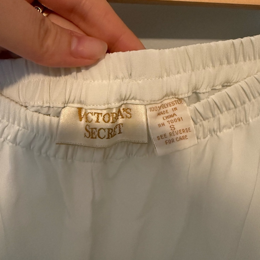 Vintage Victoria's Secret Gold Label White Pajama Pants - Picture 2 of 3